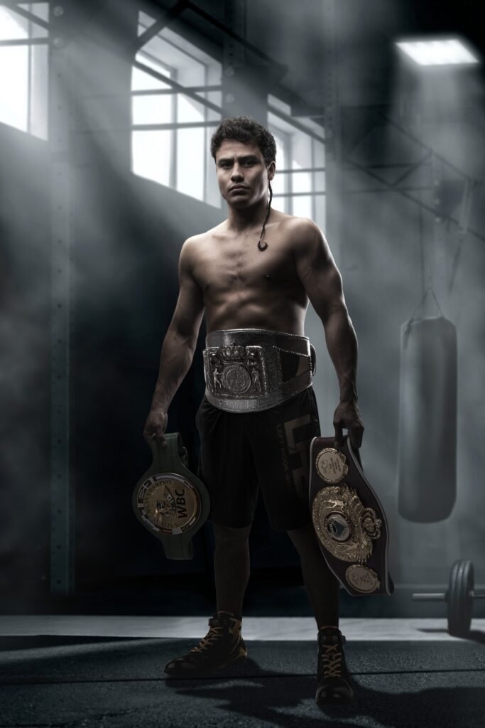 les-683x1024 Artistas