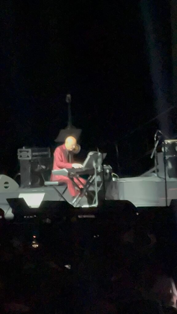 IMG_8139-576x1024 Artistas