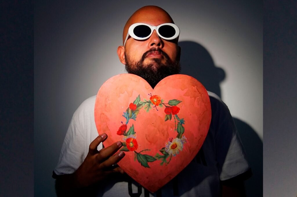 thumbnail_Pepe-Cosme-Caja-con-forma-de-corazon-1-1024x682 Pepe Cosme estrena Caja con forma de corazón